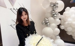 男人和女人在做性视频